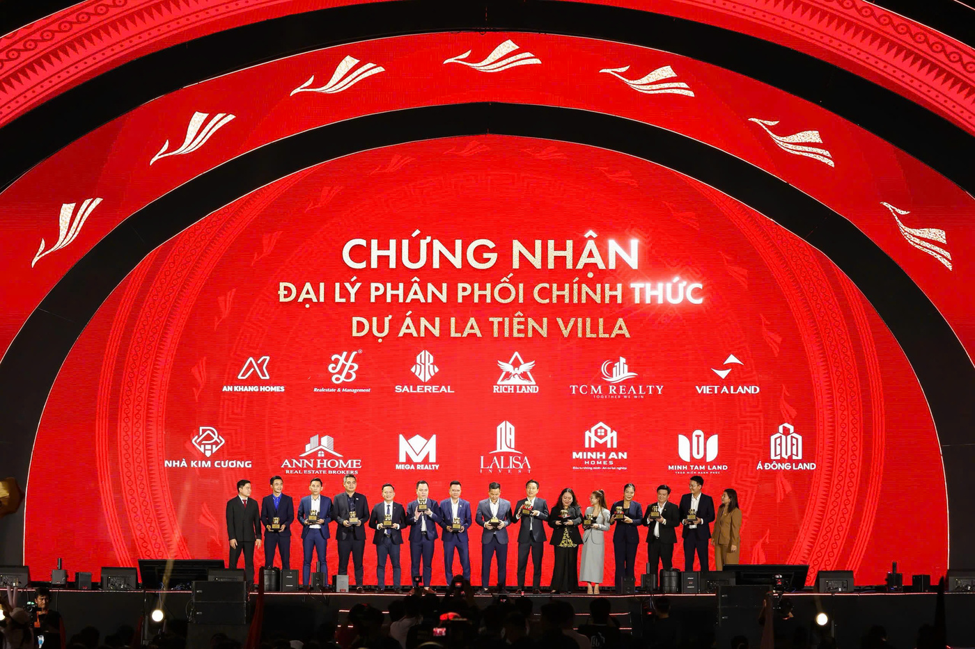 Đại Lý F1 La tiên -Á Đông Land